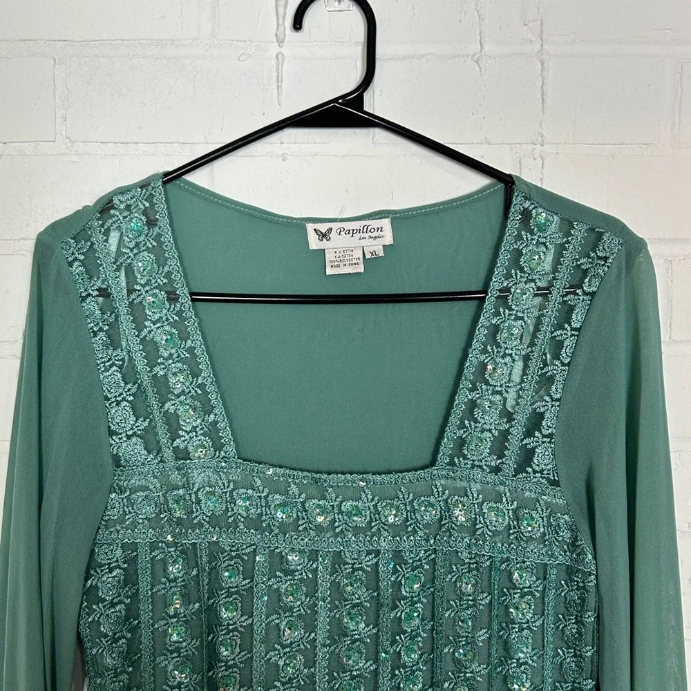 Papillon Stunning Sequin Top - Picture 2 of 4